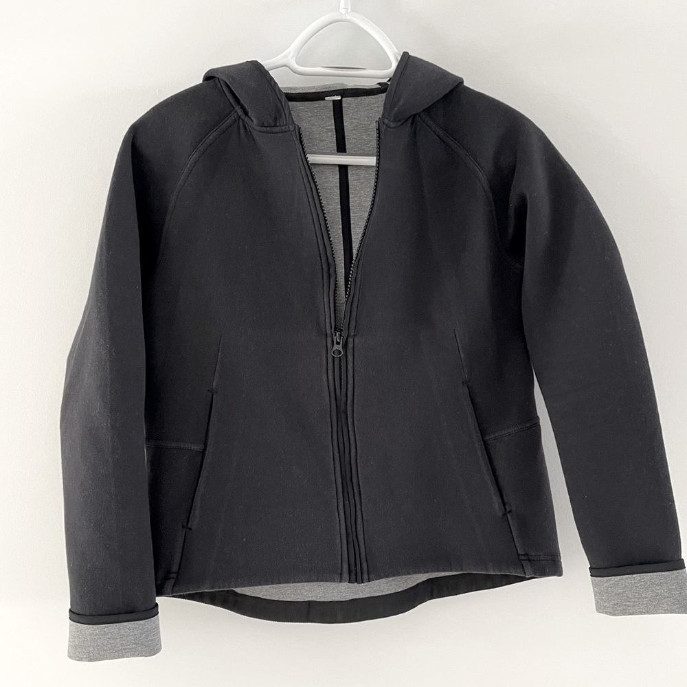 Lululemon Hooded light jacket / sweater